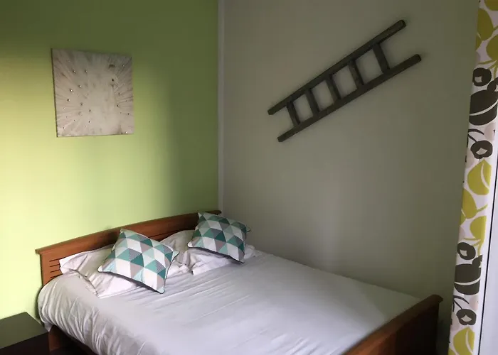 ホテル Du Cygne LʼAigle